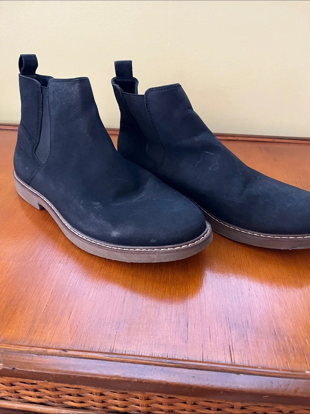 Men's Black Chelsea Boots - Sleek Slip-On Dress Casual